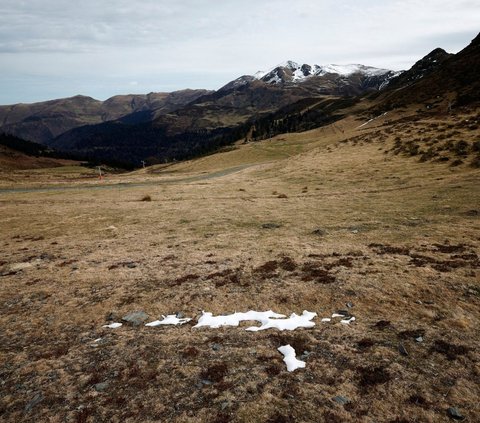 FOTO: Miris, Hamparan Salju di Resor Ski Prancis Lenyap Diterpa Perubahan Iklim