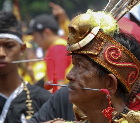 FOTO: Diwarnai Atraksi Tatung, Begini Keseruan Perayaan Cap Go Meh 2024 di Jakarta