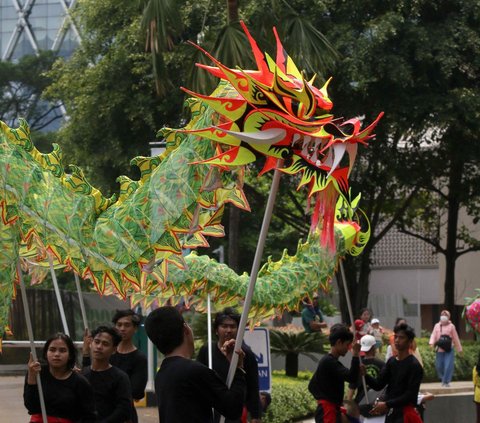 FOTO: Diwarnai Atraksi Tatung, Begini Keseruan Perayaan Cap Go Meh 2024 di Jakarta