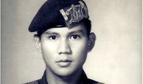 Namun bila dibandingkan dengan foto Prabowo pada masa mudanya, keduanya memang sekilas memiliki kemiripan terutama dari pipi dan senyum.