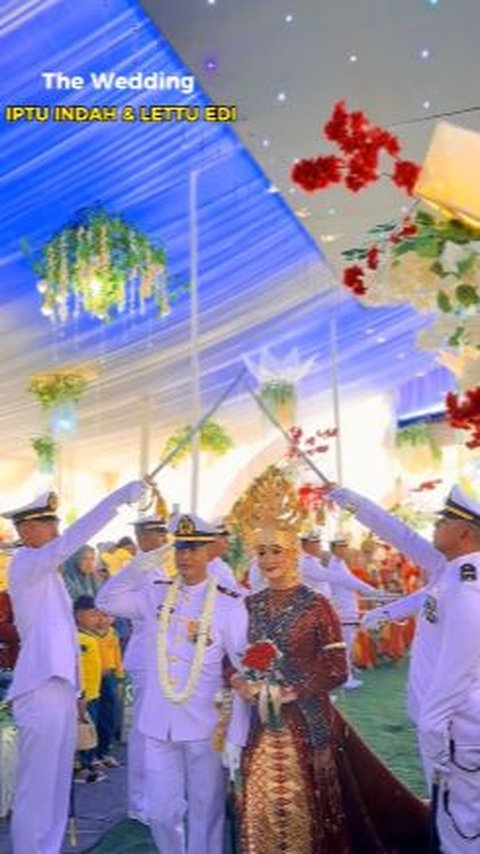 Tampak, upacara Pedang Pora dari TNI AL ini berjalan begitu lancar dan khidmat. <br>