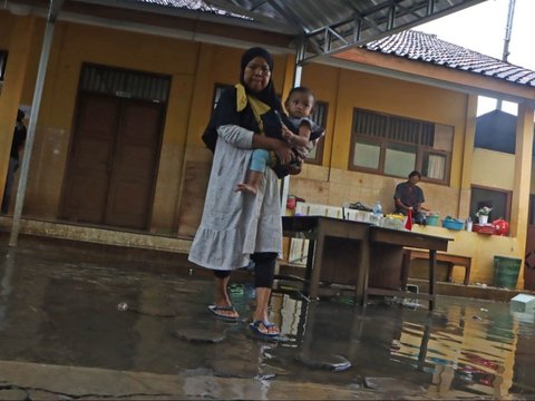 Usai Banjir Air Bah, Ribuan Warga Wonorejo Laksanakan Pemungutan Suara Susulan