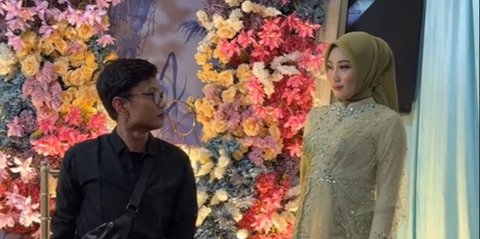 Tak Kalah Slay, Momen Fotografer Beri Arahan Pose Klien demi Foto Bagus Ini Viral