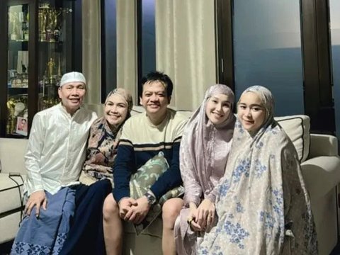 Momen Ayu Ting Ting Isi Malam Nisfu Syaban dengan Beribadah Bersama Keluarga, Kenakan Mukena Pancarkan Aura Calon Pengantin