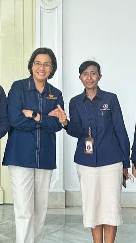 Viral Perempuan Jalan di Depan Presiden Joko Widodo Tanpa Dihalau Paspampres, Ini Sosoknya