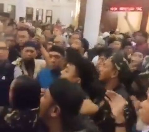 Kericuhan Kajian Ustaz Syafiq Riza Basalamah, Kemenag Surabaya Keluarkan Edaran Larangan Pengajian Provokatif