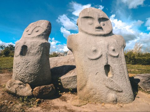 Misteri Batu-Batu Besar Berwajah Mirip Manusia di Sulawesi, Usianya Lebih dari 2.000 Tahun