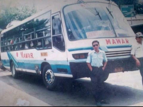 Mawar Bus