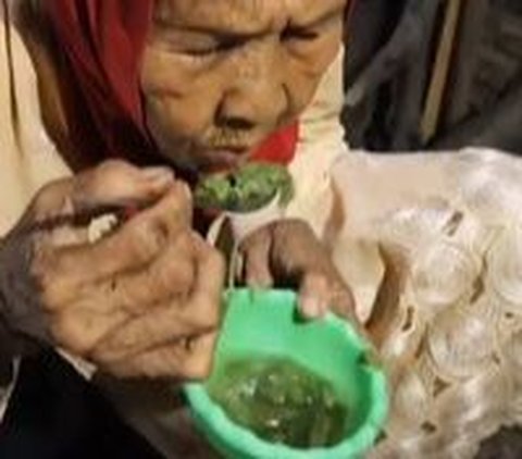 Badan Gemetar karena 2 Hari Tak Masak, Nenek Ini Bertahan Hidup dengan Rebusan Daun Singkong