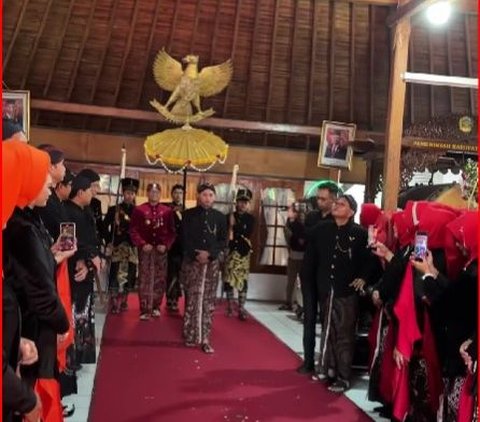 Serunya Peringatan Hari Jadi Kabupaten Banyumas, Empat Pusaka Kebesaran Dikirab Sekaligus