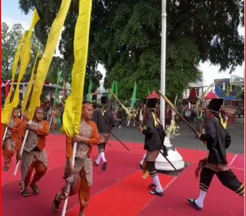 Serunya Peringatan Hari Jadi Kabupaten Banyumas, Empat Pusaka Kebesaran Dikirab Sekaligus