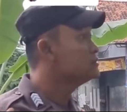 Polisi Berpangkat Bripka Tiba-tiba Ngamuk di Pinggir Jalan Gebuki 'Sosok' Ini, Ending-nya Bikin Ketawa