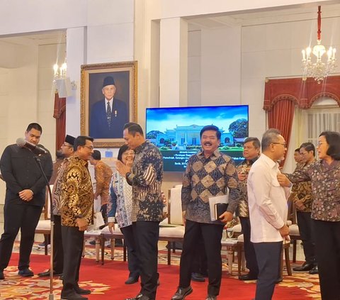 Momen AHY dan Moeldoko Bertemu di Sidang Kabinet, Saling Bersalaman