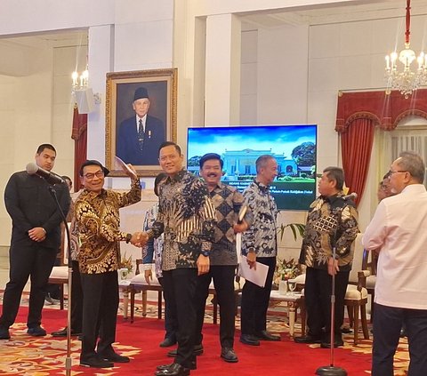 Momen AHY dan Moeldoko Bertemu di Sidang Kabinet, Saling Bersalaman