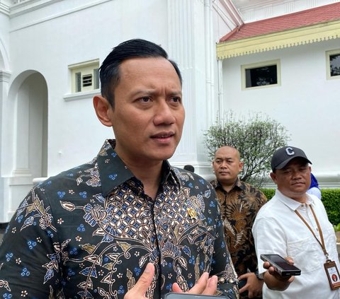 AHY Bawa Ransel Hitam Saat Rapat Perdana Kabinet, Ini Isinya