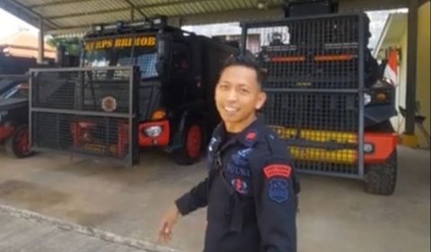 Mobil tersebut mampu menyemburkan air bertekanan tinggi kepada massa anarkis untuk membubarkan kericuhan.