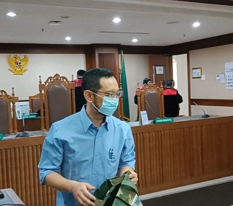 KPK Sita Tiga Rumah Mewah dan 14 Ruko Milik Andhi Pramono di Kepri