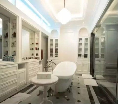 10 Pictures of the Luxurious Rp1.4 Billion Bathroom Owned by the Skincare Boss, Like the Bath of Kings and Queens