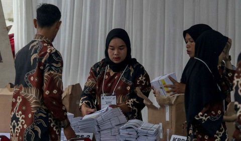 Seorang petugas Kelompok Penyelenggara Pemungutan Suara (KPPS) di Garut, Jawa Barat dirawat di Rumah Sakit Jiwa (RSJ) Bandung.<br>