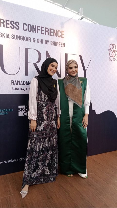 Romanticism Collection of Zaskia and Shireen Sungkar's Fashion for Ramadan 2024