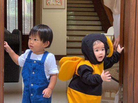 Cute! 10 Potret Ultah ke-1 Dunia Anak Penyanyi Ello, Gemesin Banget