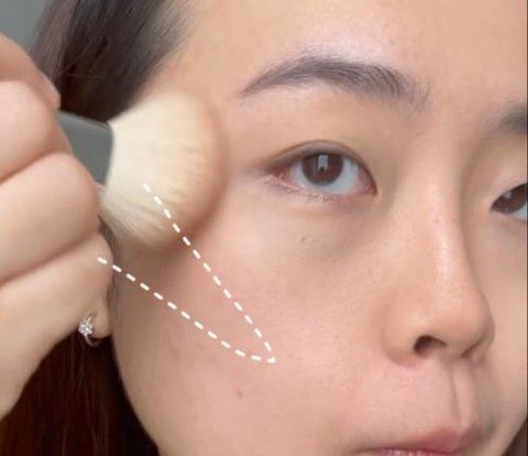 Avoid 3 Things When Contouring Your Face, for Maximum Sharp Cheeks