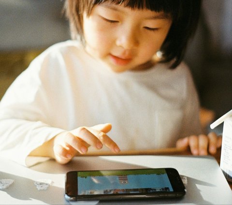 Tips Cepat dan Aman Mengurangi Ketergantungan Gadget pada Anak