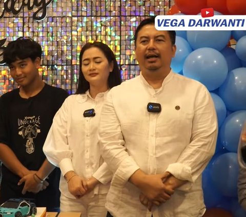 Beranjak Remaja, Potret Ganteng Razqa Putra Vega Darwanti di Momen Ultah yang Mewah