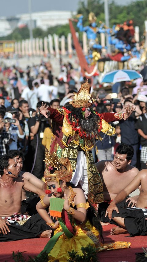 Gerakan Tari Kecak<br>