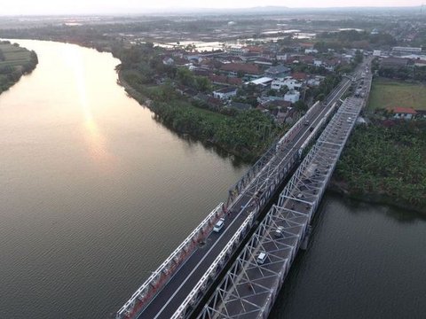 Potret Jembatan Baja Terpanjang di Jawa, Salah Satu Jalur Pantura Paling Ramai sejak 50 Tahun Lalu