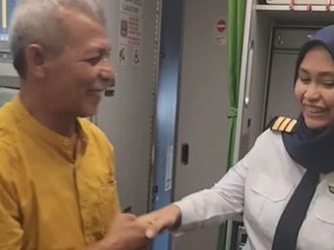 Momen Haru Seorang Ayah Naik Pesawat yang Dipiloti Anaknya Sendiri, Ternyata Ada Kisah Mengharukan di Baliknya