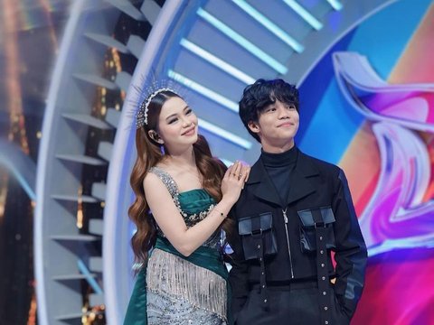 Potret Cantik Lady Rara saat Tampil di Malam Kemenangan D'Academy 6, Penampilannya Bikin Salfok