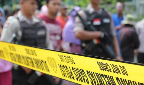 Kasat Reskrim Polres Metro Jakarta Barat, AKBP Andry Kurniawan menyebut korban ditemukan berdasarkan laporan warga pada hari Minggu (25/2) malam. <br>