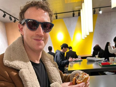 Mark Zuckerberg Gives Perfect Rating to This Restaurant While in Japan, Many Criticisms Instead