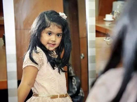 The Little Girl Who Used to be the Child of an Indonesian Military Member Has Now Transformed into a Beautiful Girl, Her Father Just Became a Minister
