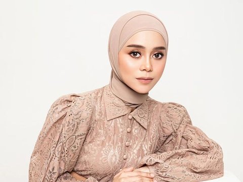 Intip Pemotretan Terbaru Keluarga Pasangan Lesti Kejora dan Rizky Billar, Ekspresi Lucu Baby L Bikin Salfok