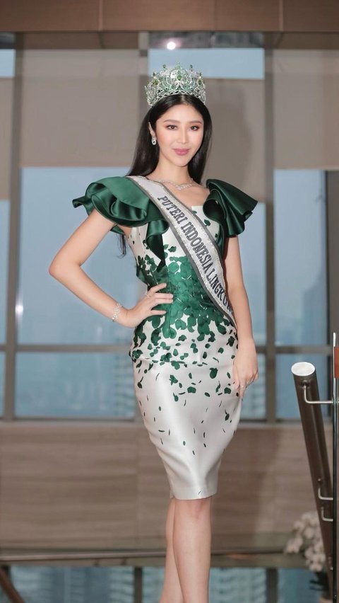 7 Portraits of Ayu Saraswati, Miss Indonesia Environment 2020, who has just been proposed to by Arsyah Rasyid.