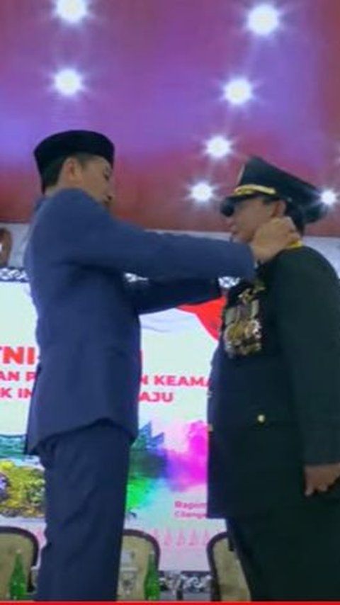 Usia 72 Tahun jadi Jenderal Bintang 4, Potret Prabowo di Barisan Jenderal Muda TNI Polri Tak Kalah Gagah