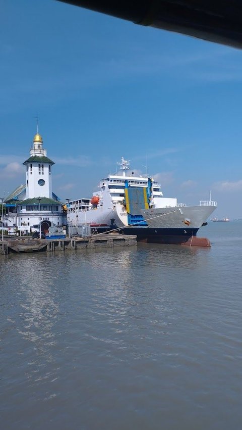 Dulu Jalur Utama Penyeberangan Surabaya-Madura, Kini Penumpang Kapal di Pelabuhan Ini hanya Pedagang Pasar