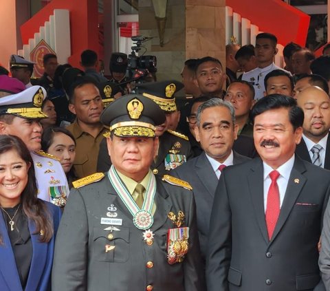 Jokowi Beri Pangkat Jenderal TNI Kehormatan, Prabowo: Kayaknya Berat Yah