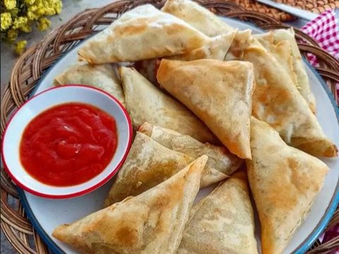 6. Chicken Samosa<br>