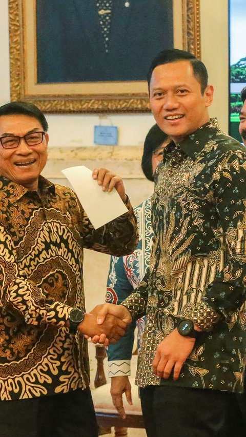 Prabowo & Luhut Bicara Serius, Menteri Lain Minggir | Momen Akur AHY Moeldoko di Istana