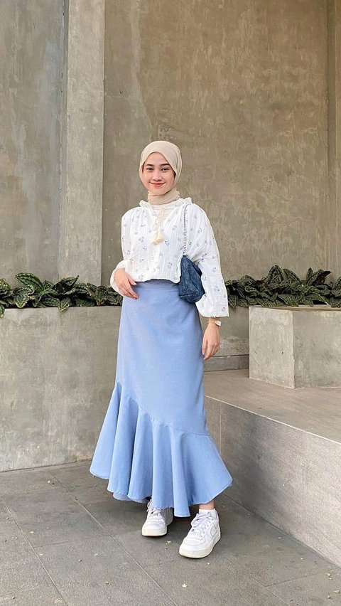 Kemeja dan Rok, Sederhana namun Tetap Elegan