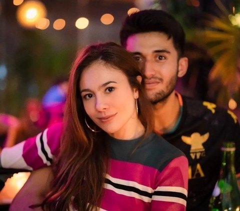 10 Portraits of Wulan Guritno and Sabda Ahessa's Dating Style Before Breaking Up, Now Suing Young Boyfriend