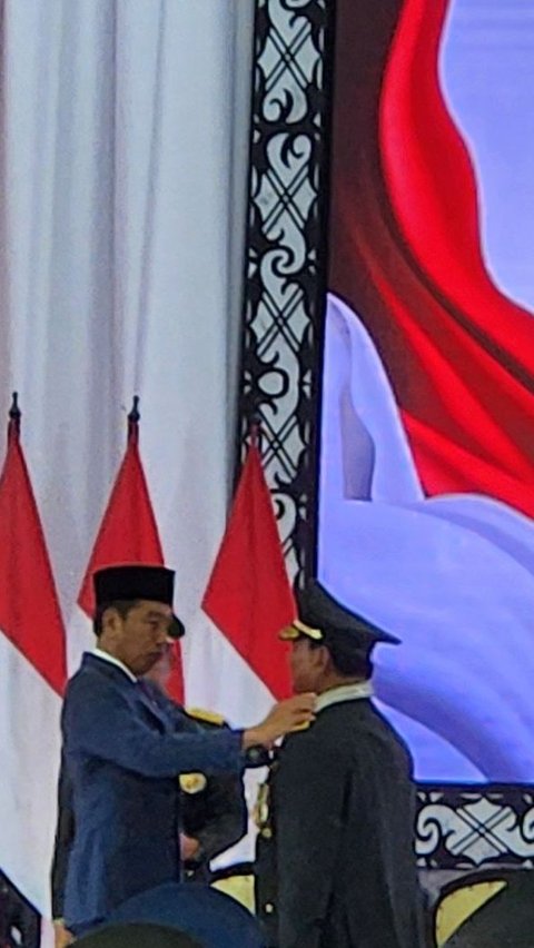 Lengkap! Alasan Jokowi Beri Pangkat Jenderal TNI Kehormatan kepada Prabowo