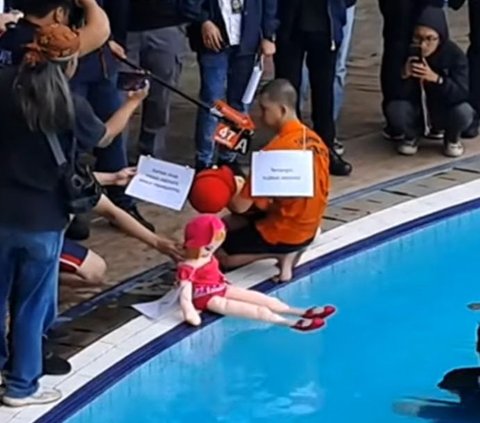 Yudha Arfandi undergoes reconstruction, the extended family brings a large banner to the swimming pool location: 'God Will Help You'