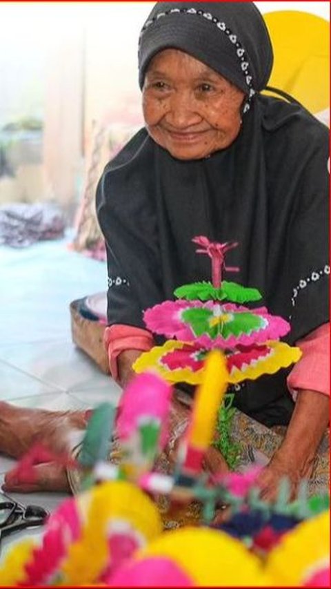 <b>Kini Mulai Tertelan Zaman, Ini Kisah Mbah Atmo Sang Pelestari Perajin Mainan Anak Tradisional di Bantul</b><br>