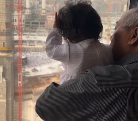 Lucky When Spoiled by Grandpa 'Level Dewa', Taken Care of Since Birth and Invited to See Ka'bah