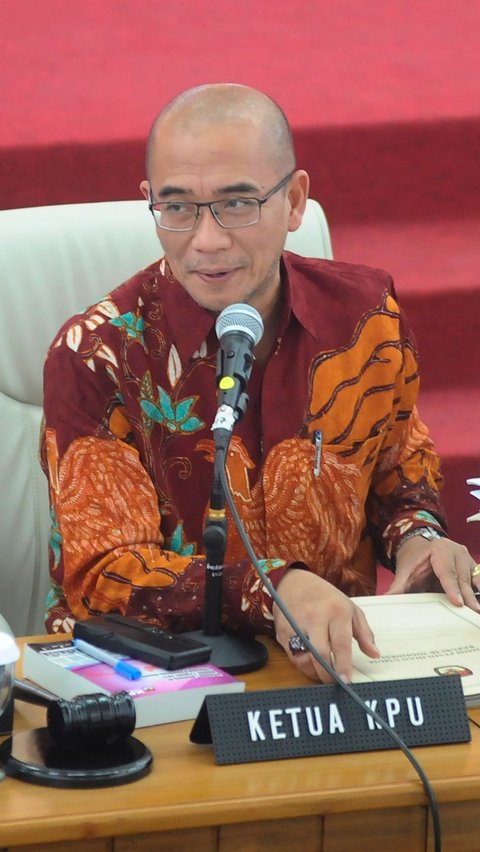 FOTO: Momen Ketua KPU Hasyim Asy'ari Dicecar Pertanyaan Oleh Saksi Ganjar-Mahfud saat Rapat Rekapitulasi Nasional Pemilu 2024<br>