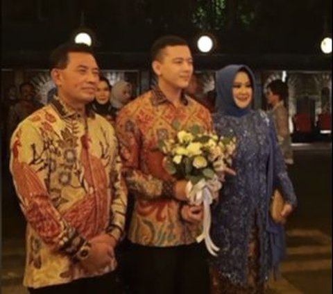 Kisah cinta putri eks Panglima TNI Andika Perkasa, Angela Adinda Nurrina dengan putra eks Kasau Yuyu Sutisna siap melangkah ke jenjang pernikahan.